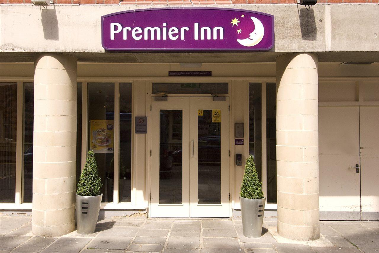 Premier Inn Bristol City Centre King Street Exterior foto